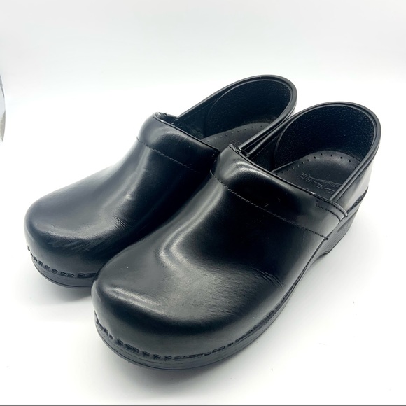 Dansko Shoes - Dansko Clogs Black Womens 40 Leather Comfort Slip On Shoes US 9.5-10 Solid